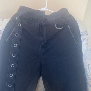 Black pants size M from forever 21.